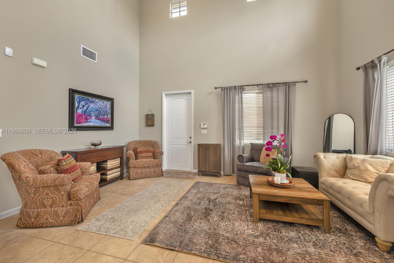 REDLAND REEF - Residential