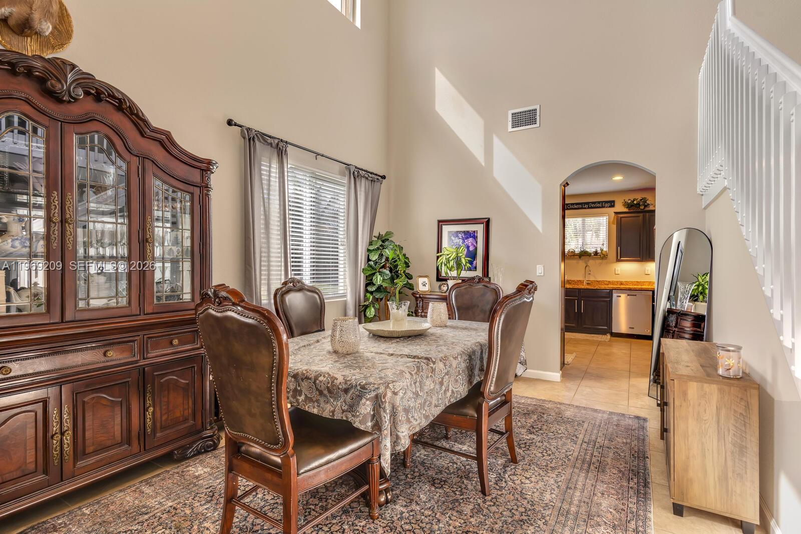 REDLAND REEF - Residential