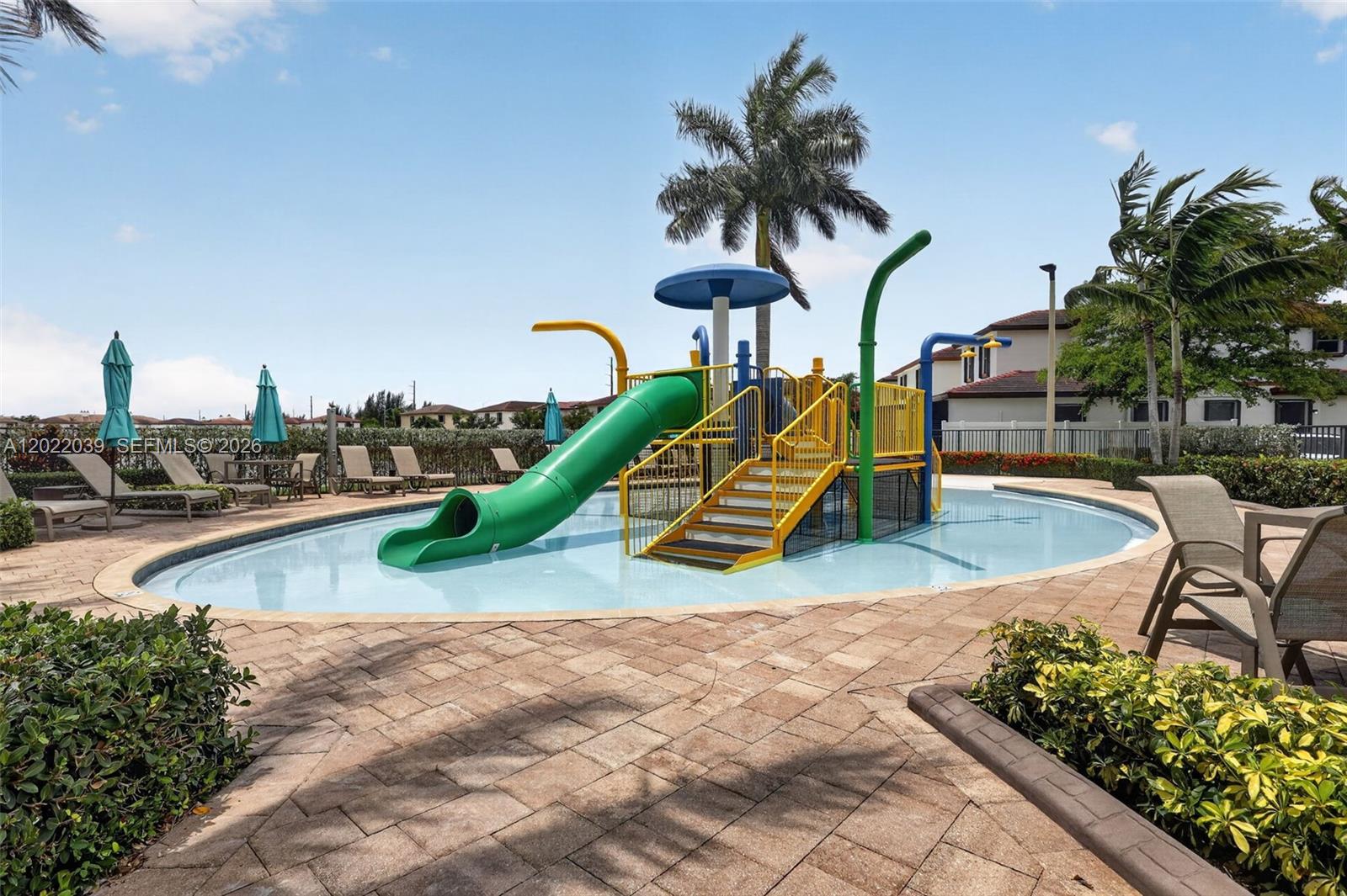 AQUABELLA - Residential