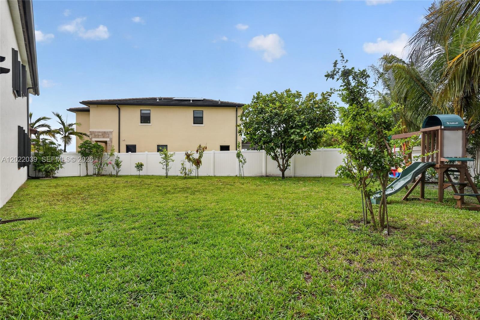 AQUABELLA - Residential