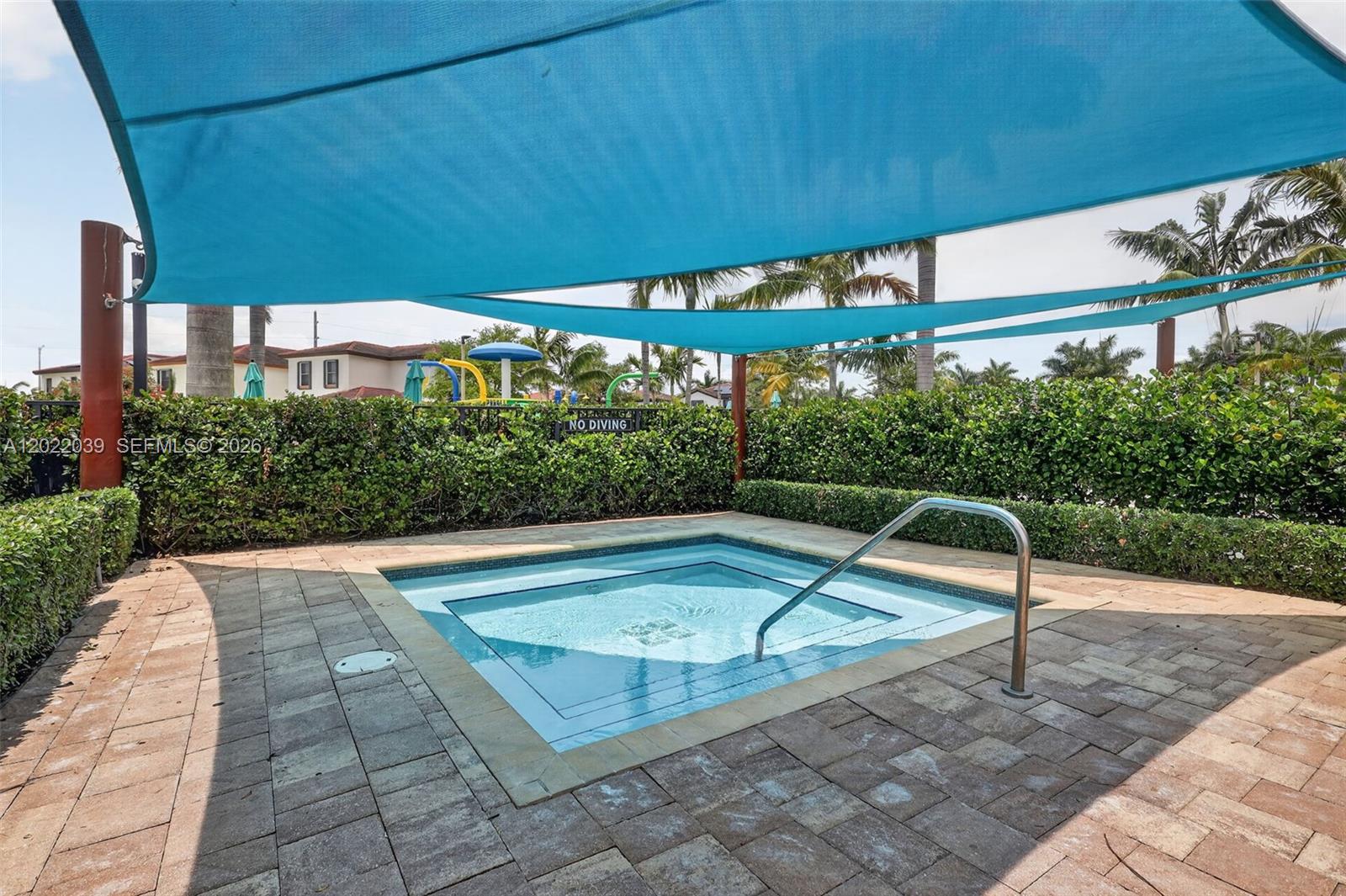 AQUABELLA - Residential