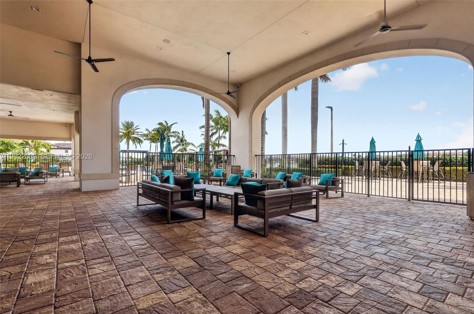AQUABELLA - Residential
