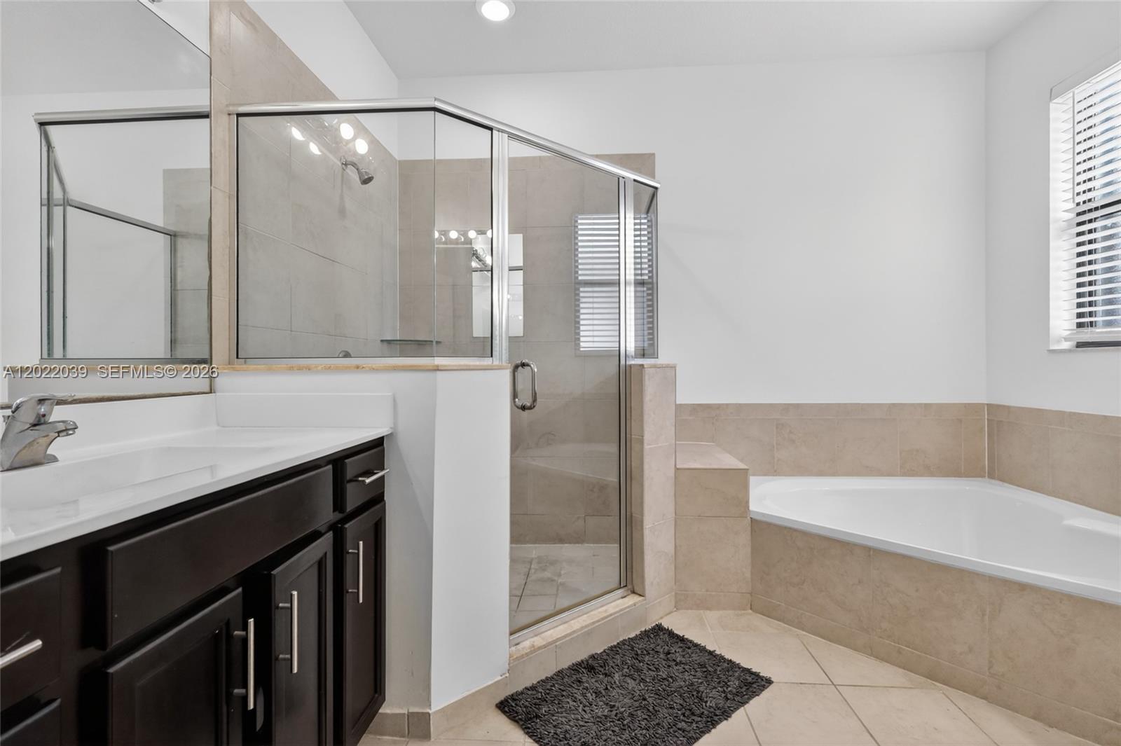 AQUABELLA - Residential