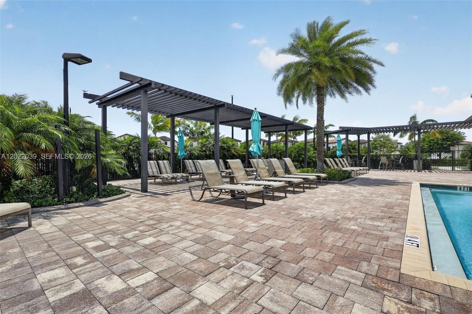 AQUABELLA - Residential