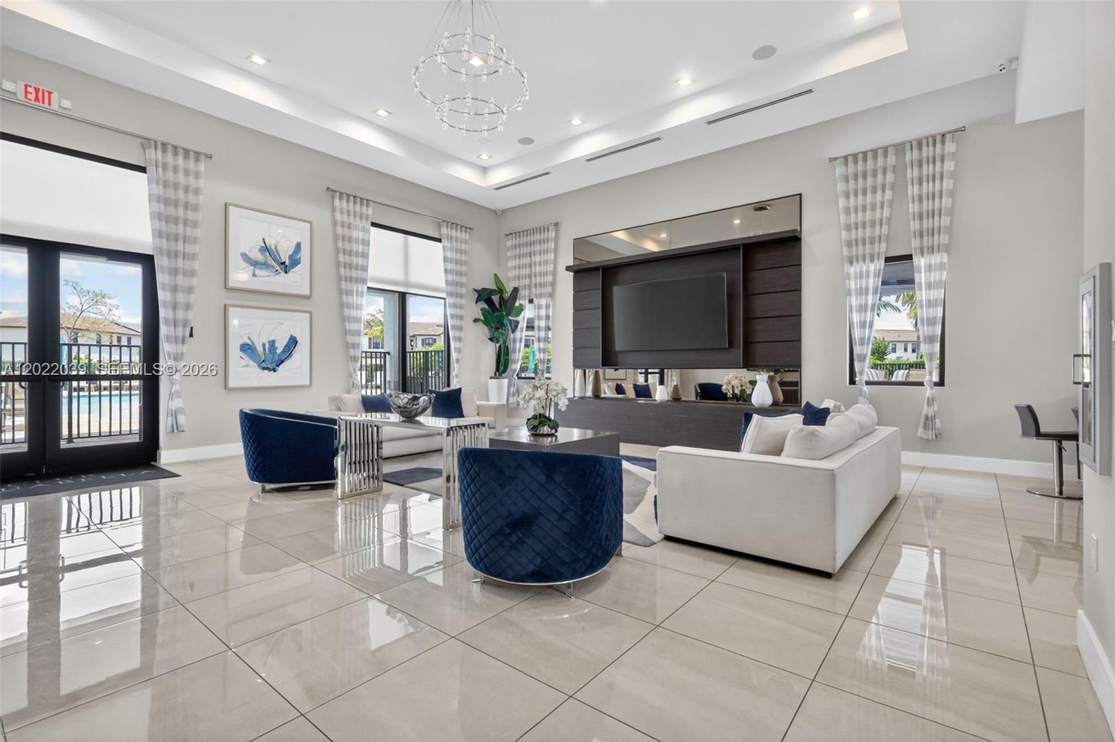 AQUABELLA - Residential