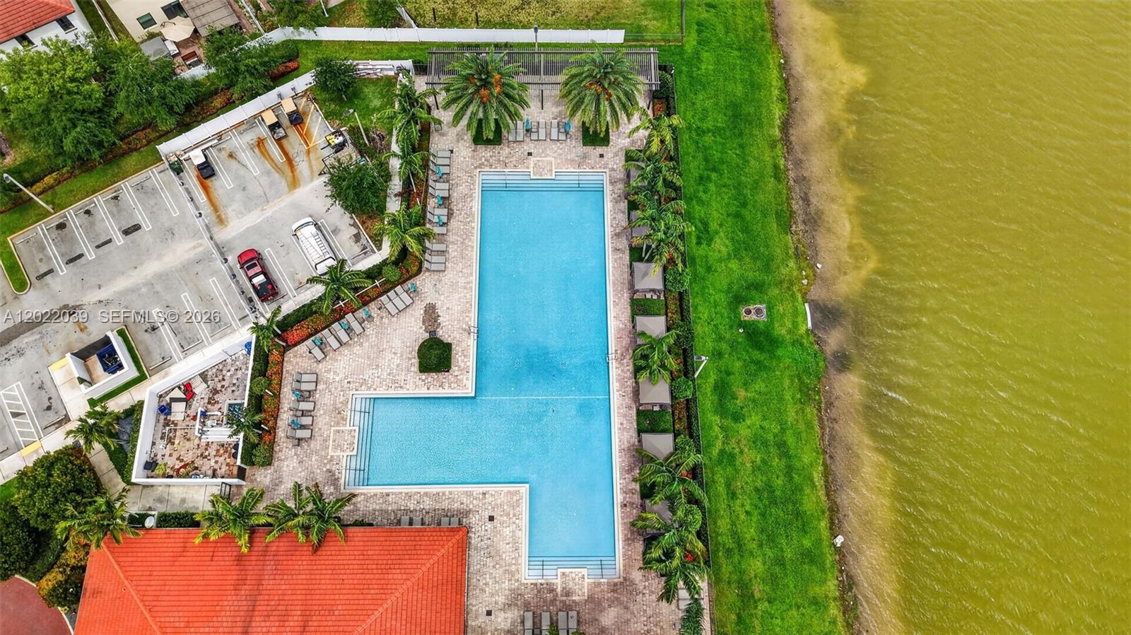 AQUABELLA - Residential