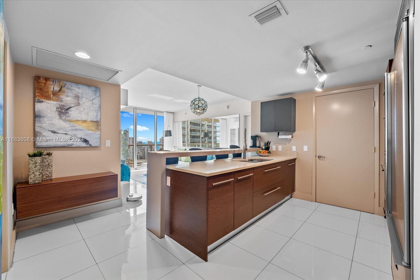 475 Brickell Ave 5113