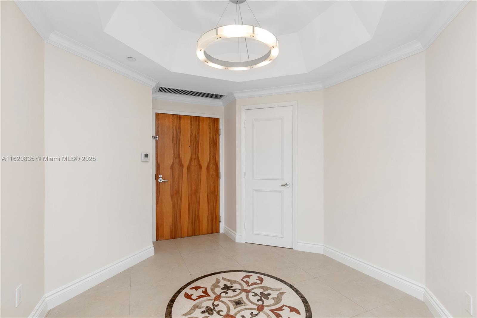 21150 Point Place LPH 2902
