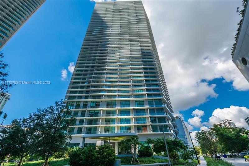 PARAISO BAYVIEWS CONDO - Residential Lease
