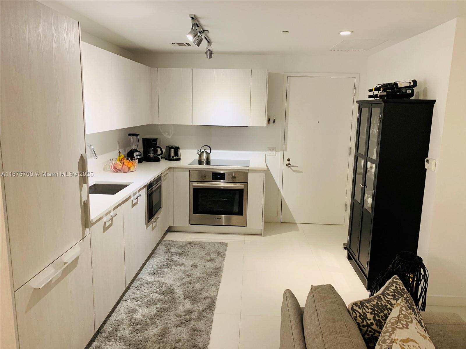 PARAISO BAYVIEWS CONDO - Residential Lease