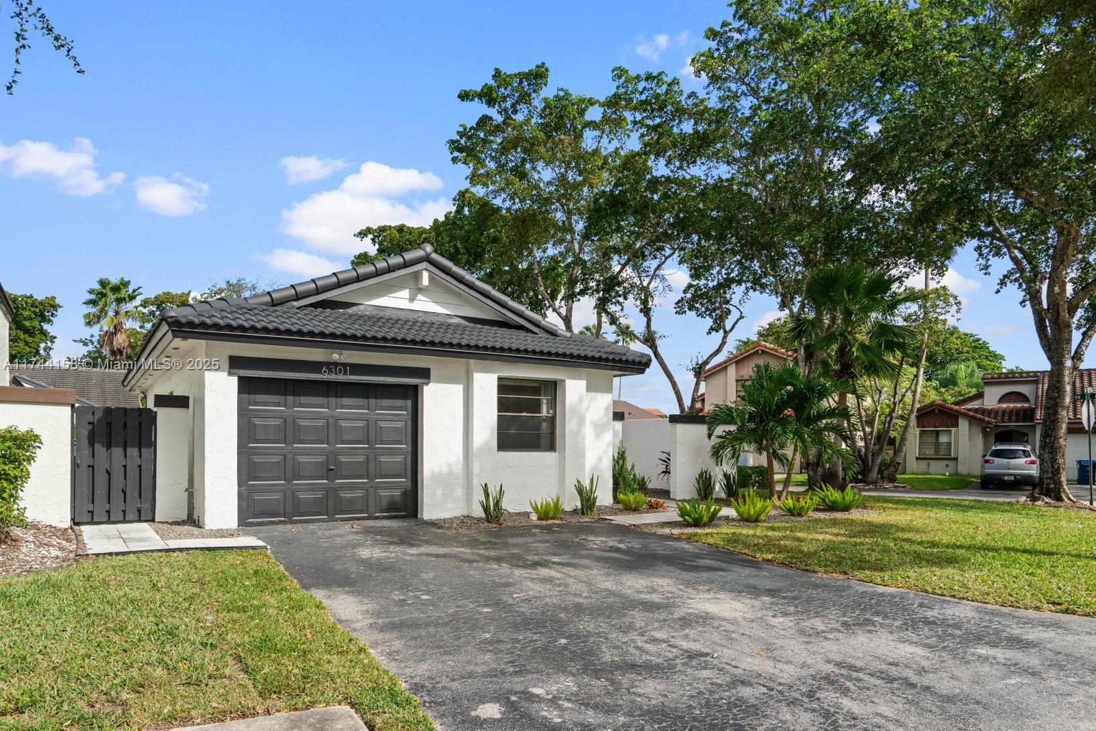 Photo 1 of 6301 Nw 173rd Ln, Hialeah, Florida, $499,000, Web #: 11744158