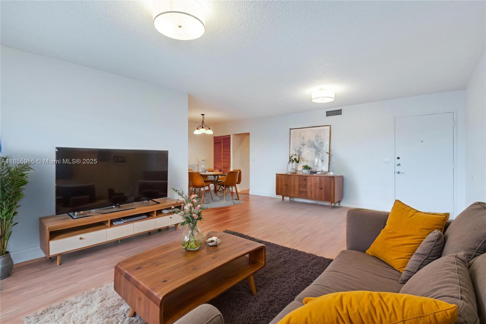 KINGS CREEK SO CONDO - Residential