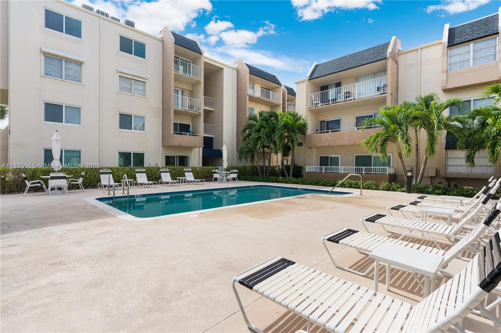 KINGS CREEK SO CONDO - Residential