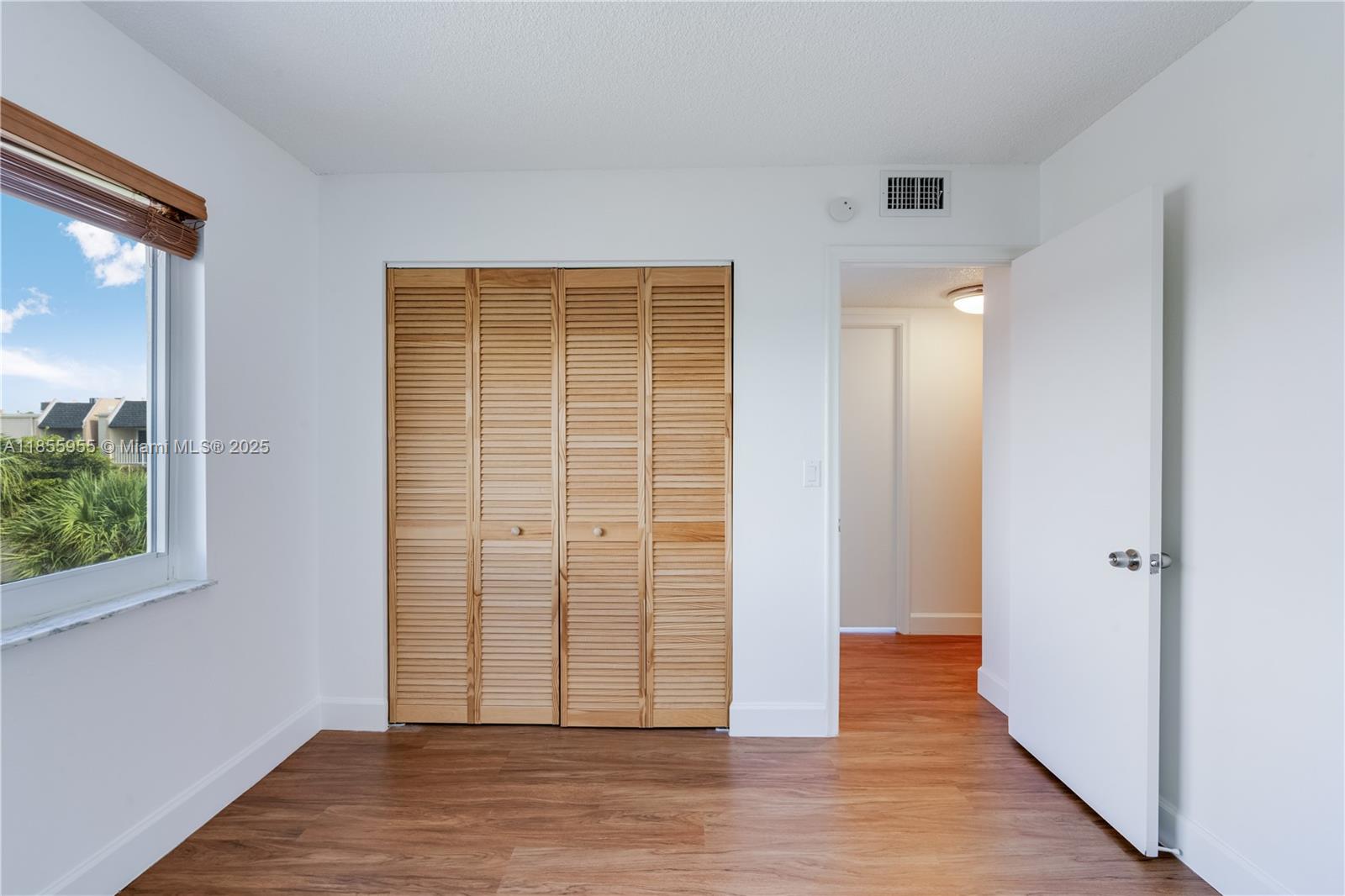 KINGS CREEK SO CONDO - Residential