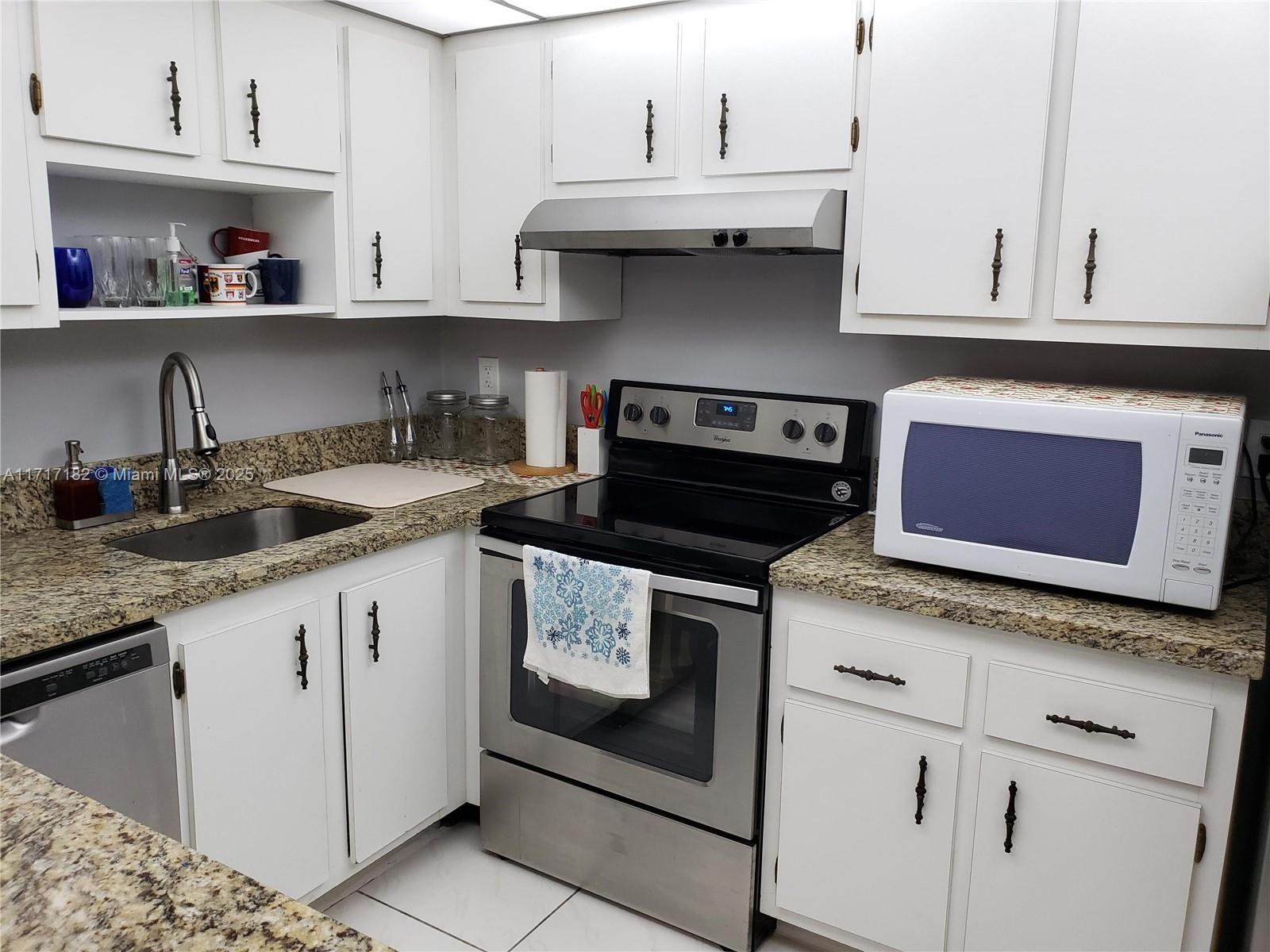 Property for Sale at 4160 Inverrary Dr 505, Lauderhill, Miami-Dade County, Florida - Bedrooms: 1 
Bathrooms: 2  - $129,000