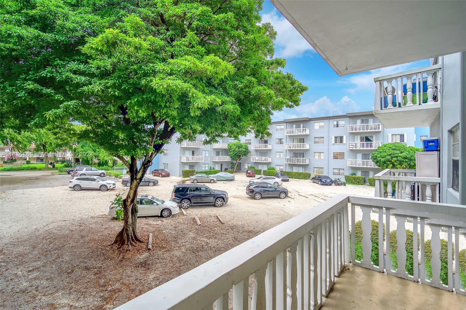 LUNA AT HOLLYWOOD CONDO I - Residential