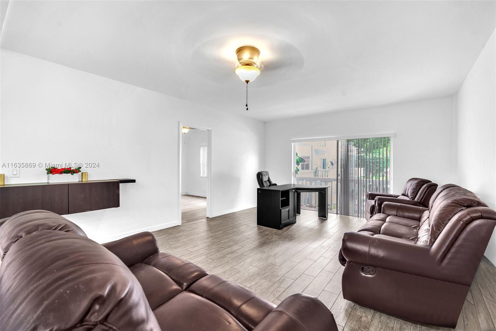 LUNA AT HOLLYWOOD CONDO I - Residential