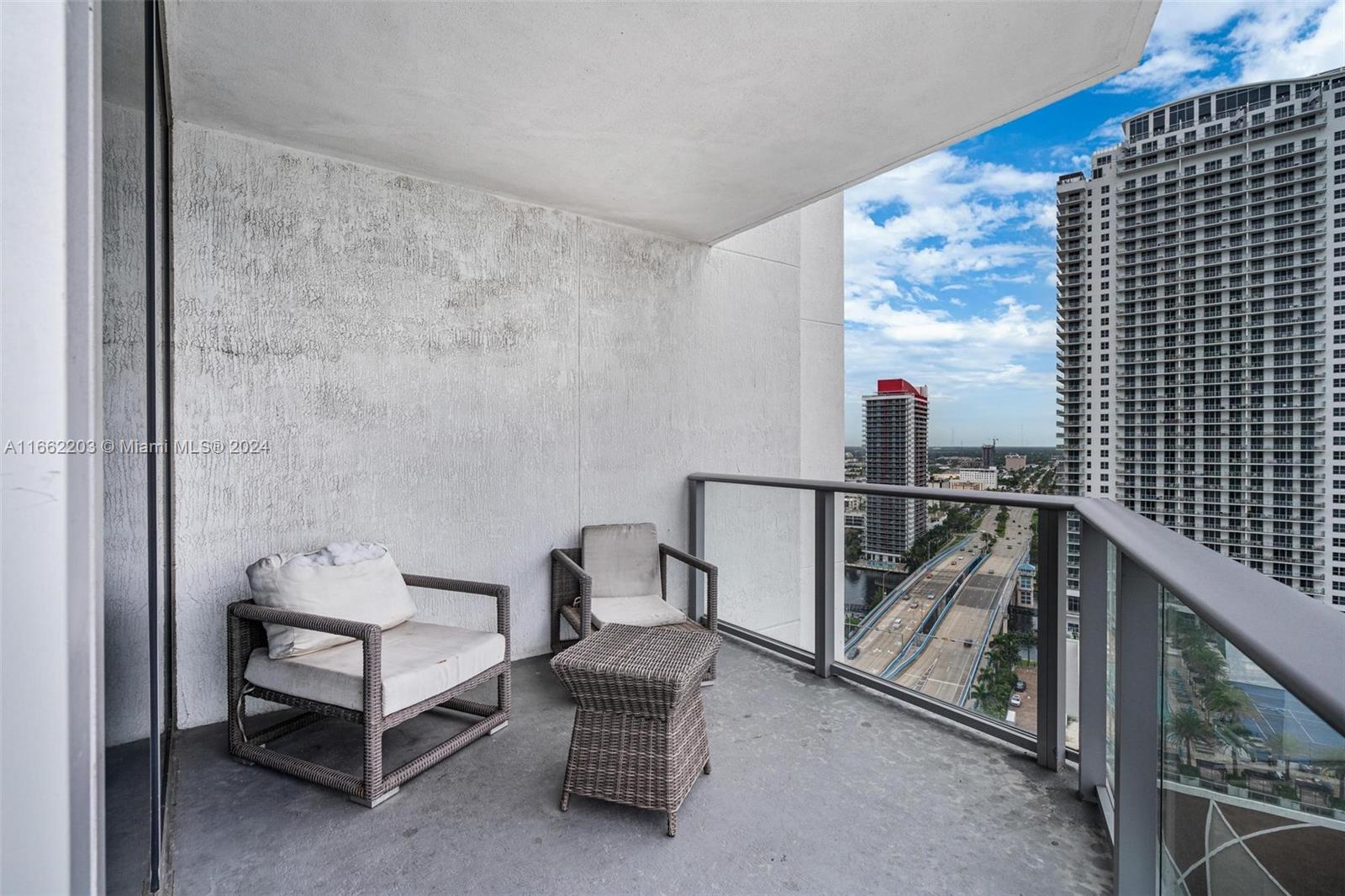 4111 SOUTH OCEAN DRIVE CO - Residential