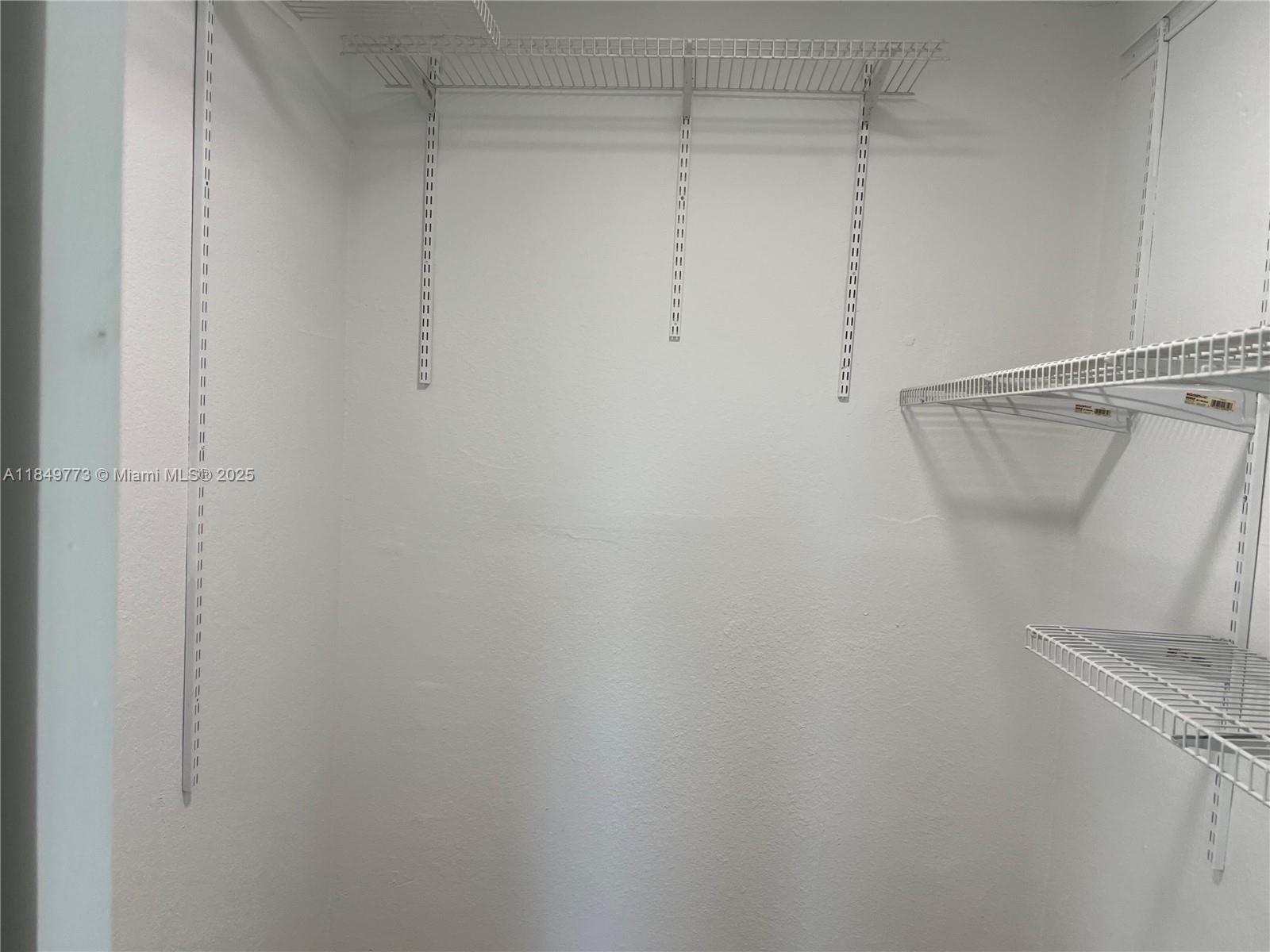 PALMS OF PINECREST CONDO - Residential Lease