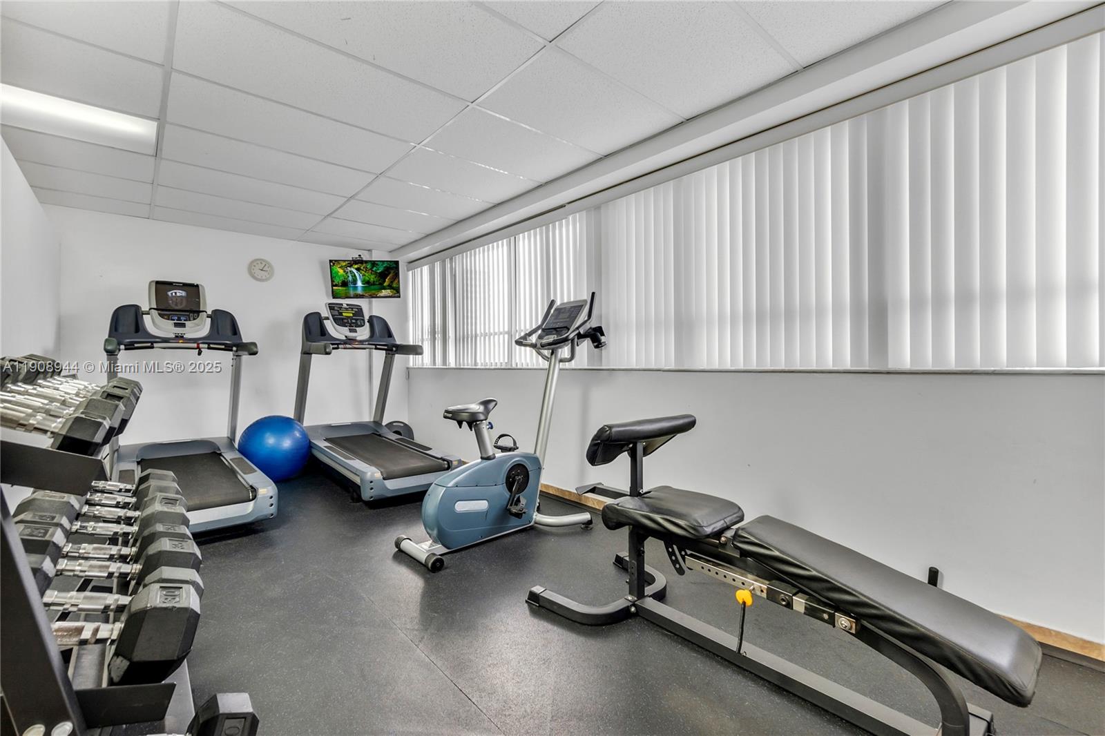 PARKVIEW PLAZA CONDO - Residential Lease