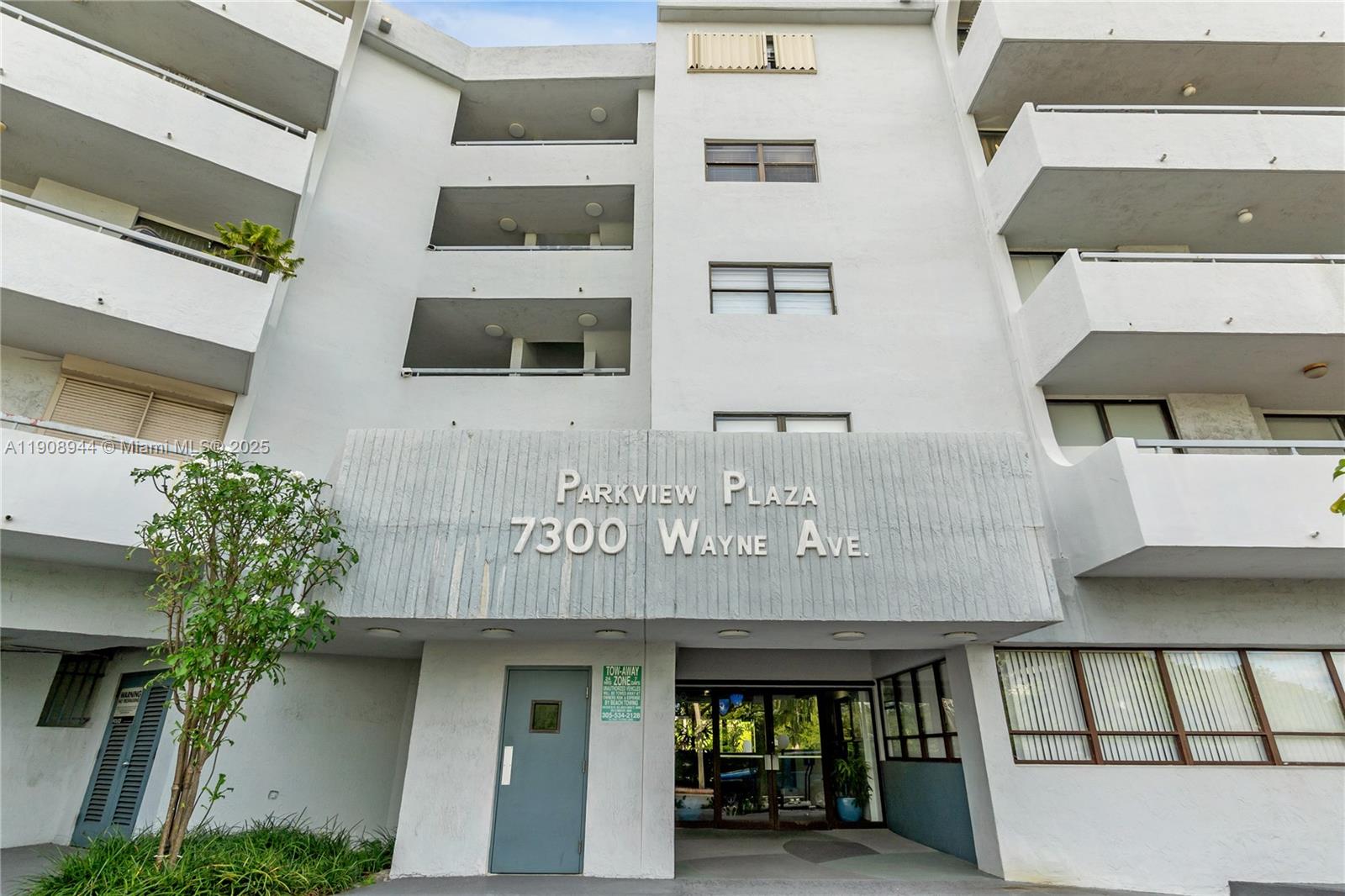 PARKVIEW PLAZA CONDO - Residential Lease