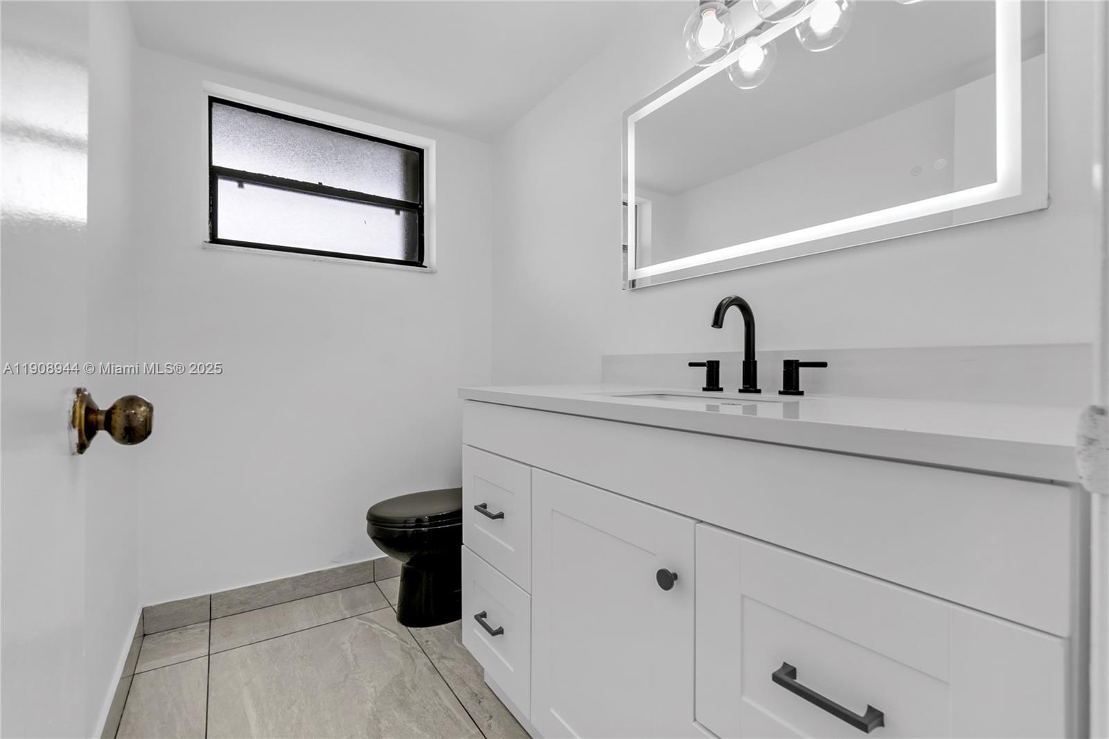 PARKVIEW PLAZA CONDO - Residential Lease