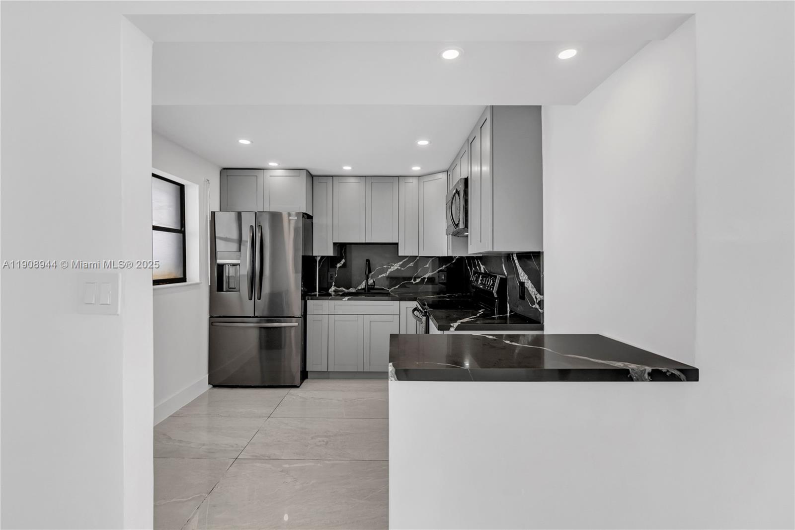 PARKVIEW PLAZA CONDO - Residential Lease