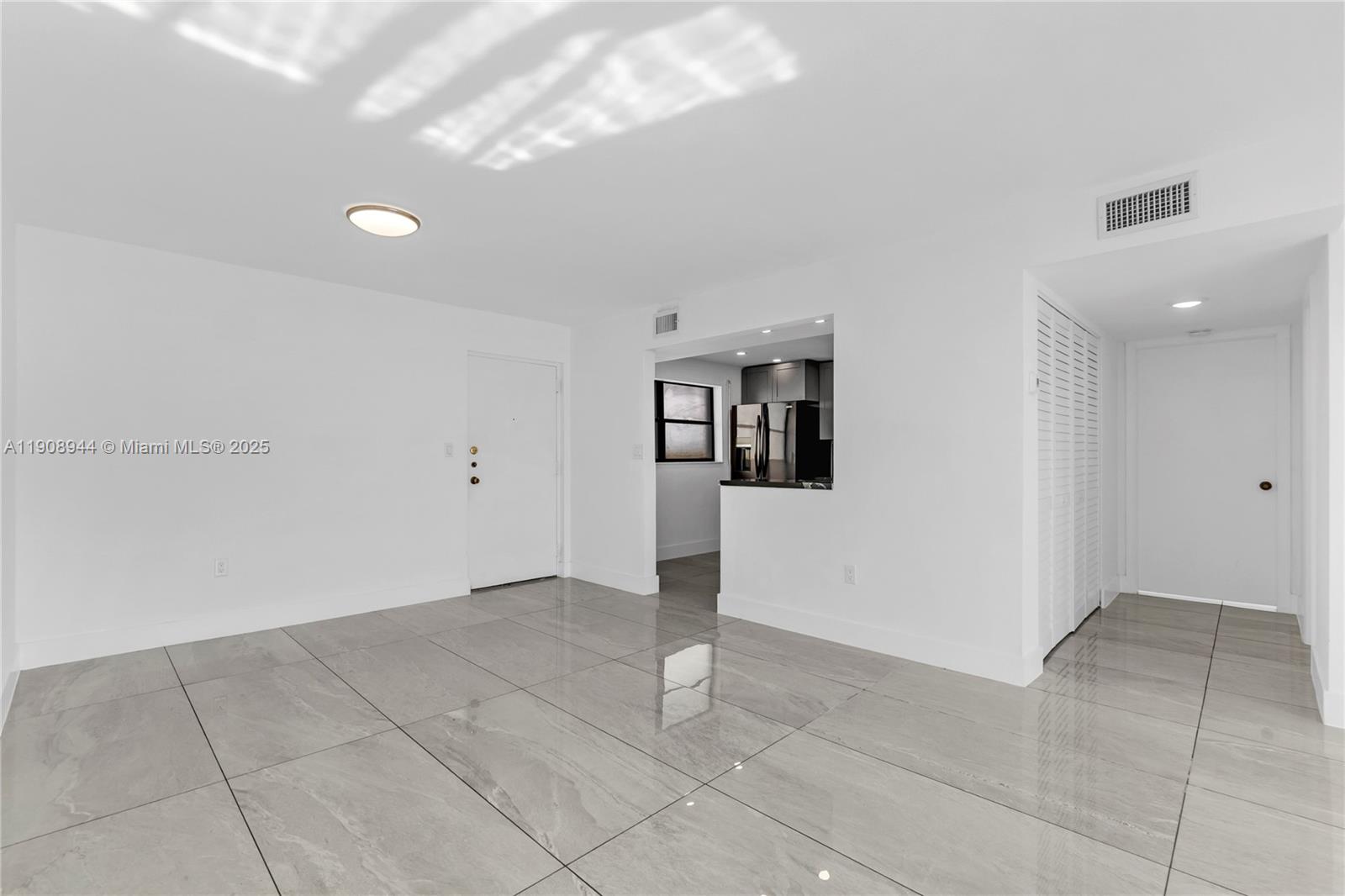 PARKVIEW PLAZA CONDO - Residential Lease