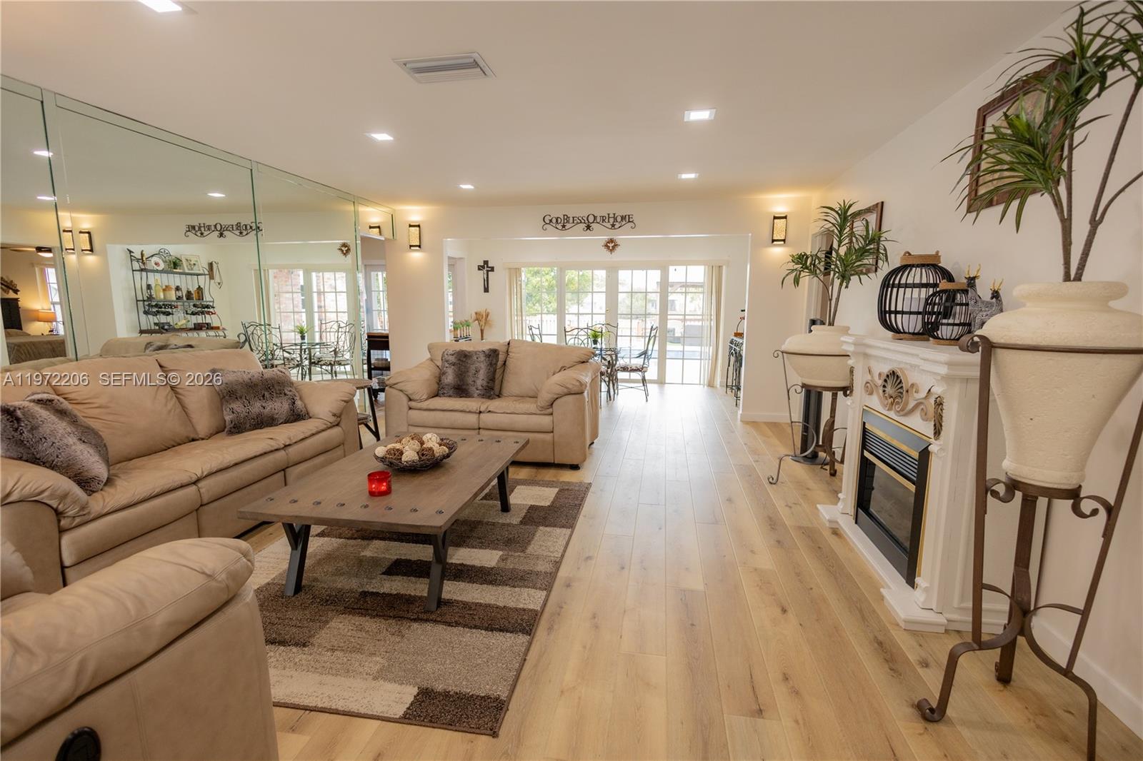 SUNRISE GOLF VILLAGE SEC - Residential