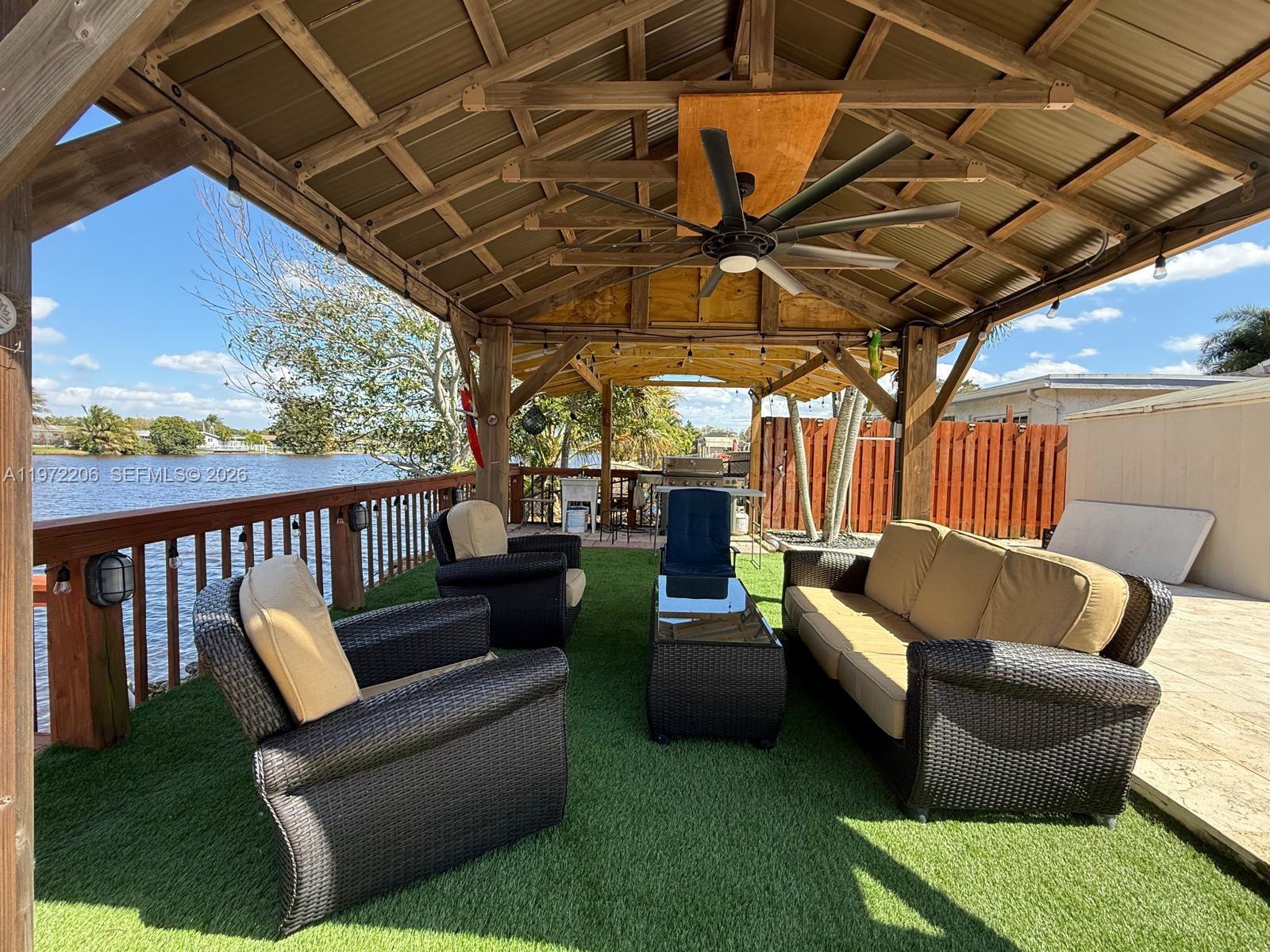 SUNRISE GOLF VILLAGE SEC - Residential