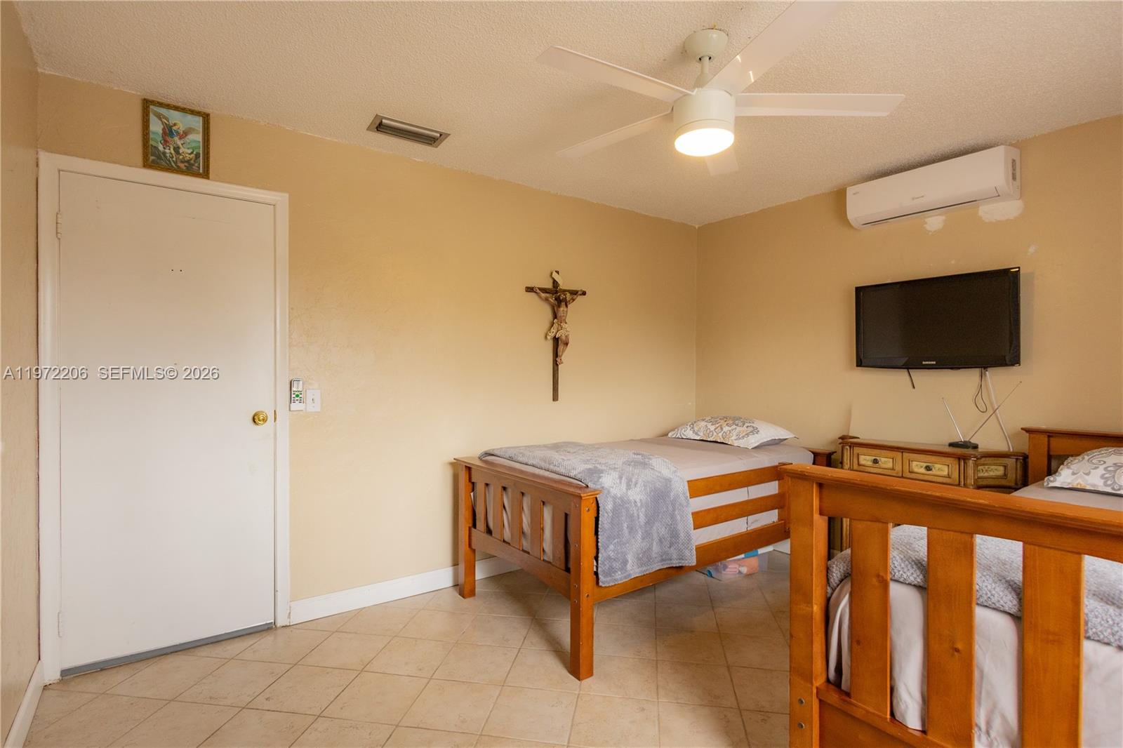 SUNRISE GOLF VILLAGE SEC - Residential