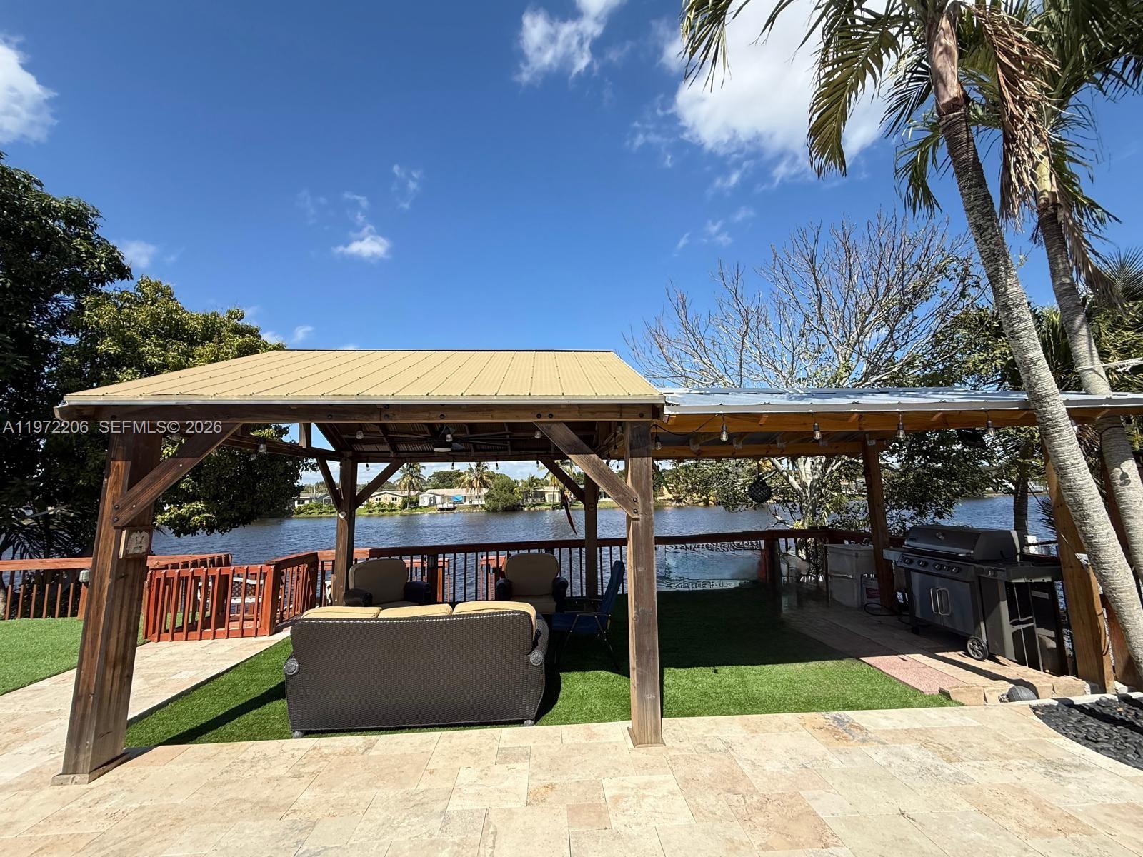 SUNRISE GOLF VILLAGE SEC - Residential