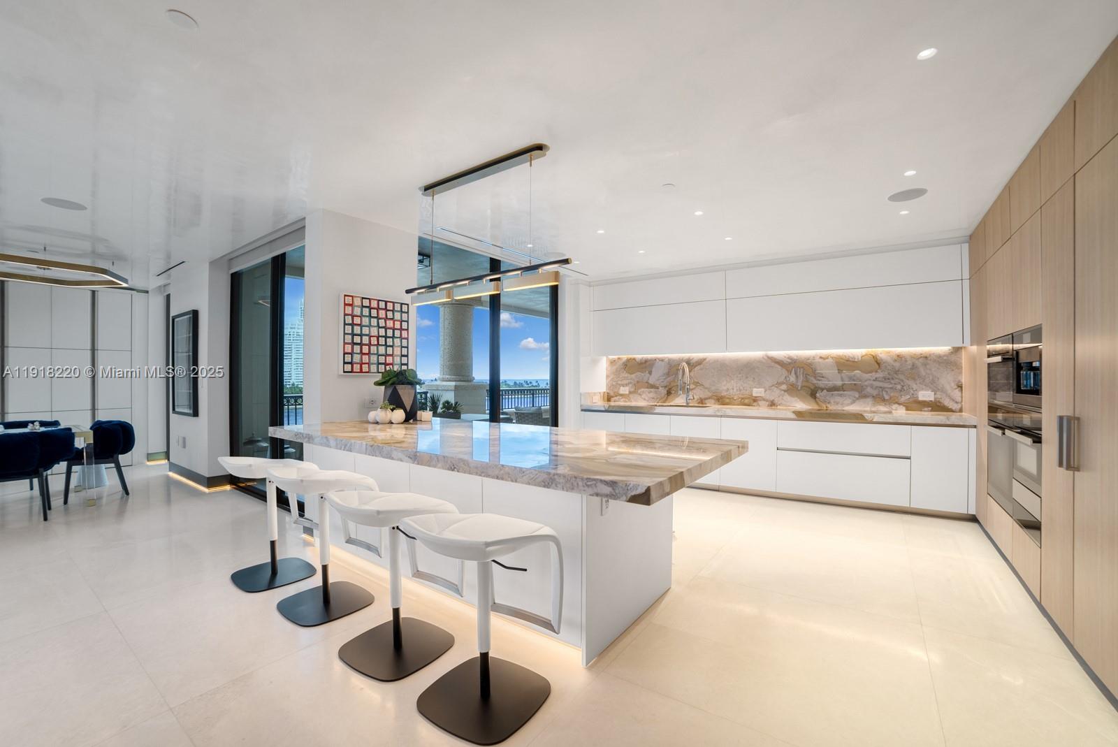 6800 Fisher Island Dr 6864