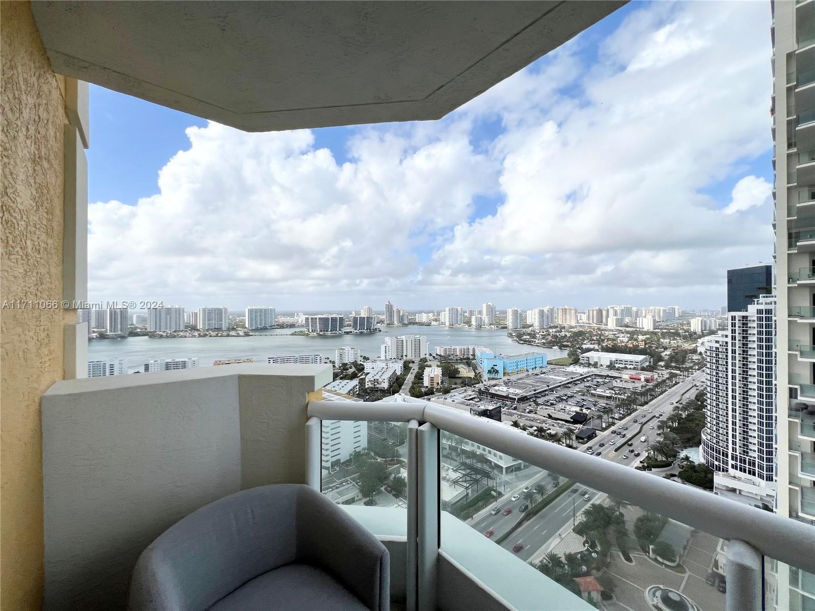 ACQUALINA OCEAN RESIDENCE - Residential