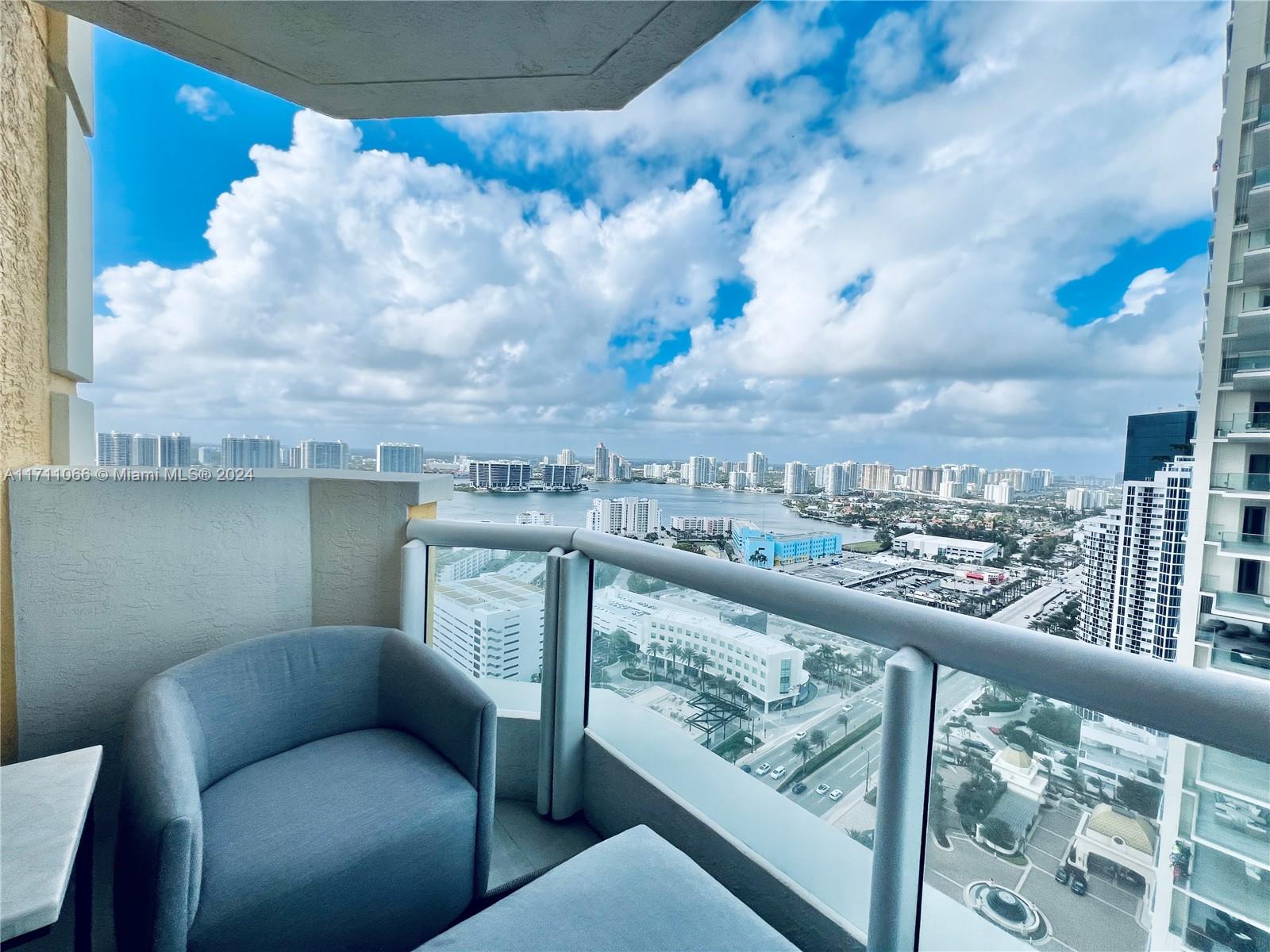 ACQUALINA OCEAN RESIDENCE - Residential