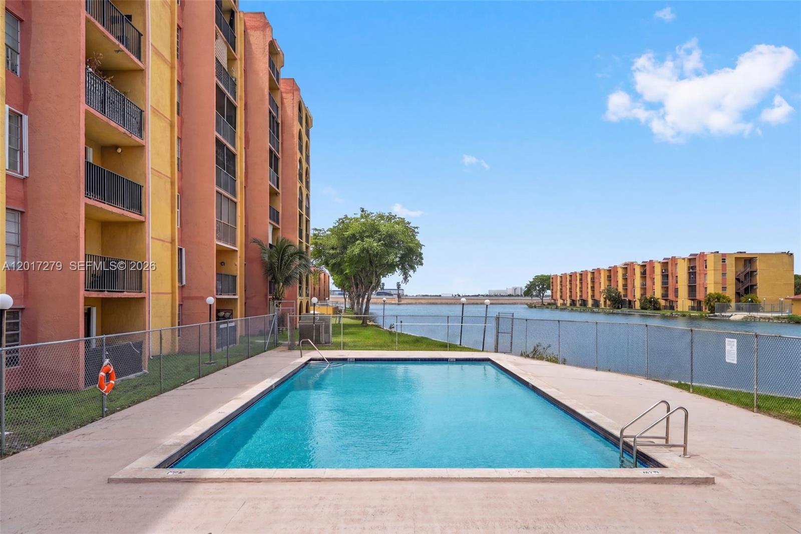 SUNSET VILLAS NO 3 CONDO - Residential