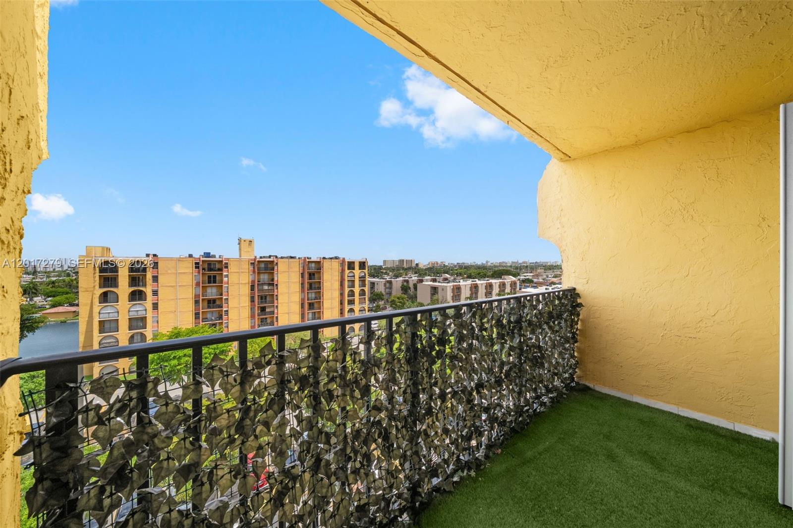SUNSET VILLAS NO 3 CONDO - Residential
