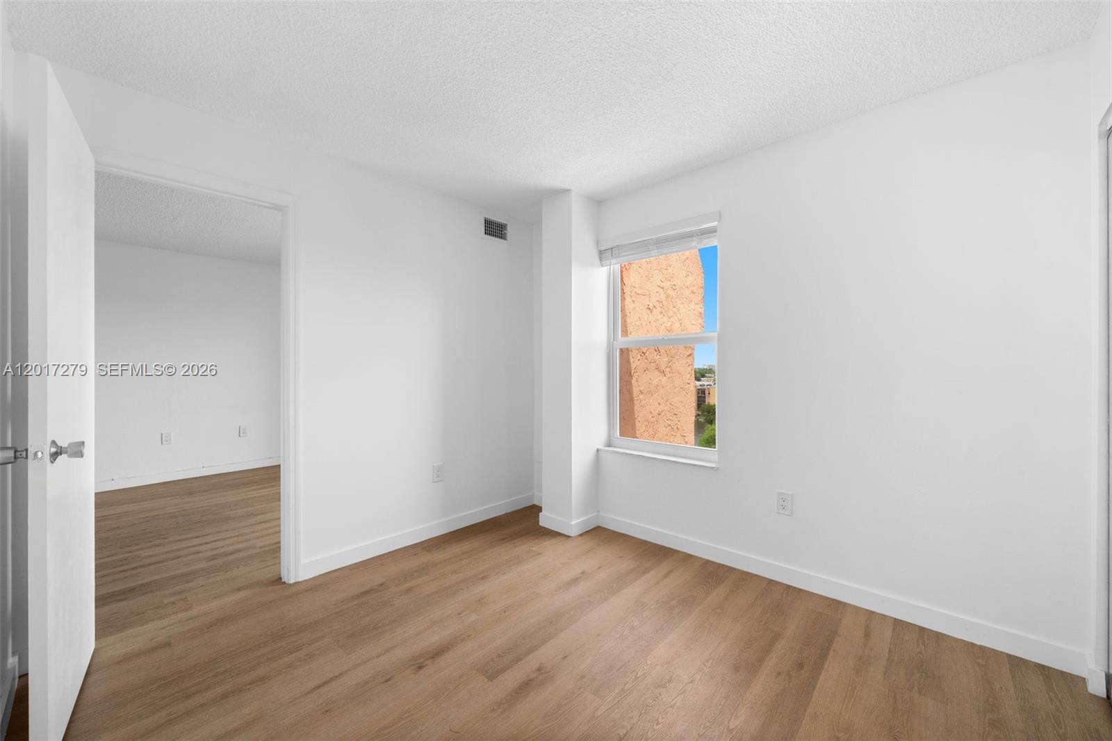 SUNSET VILLAS NO 3 CONDO - Residential