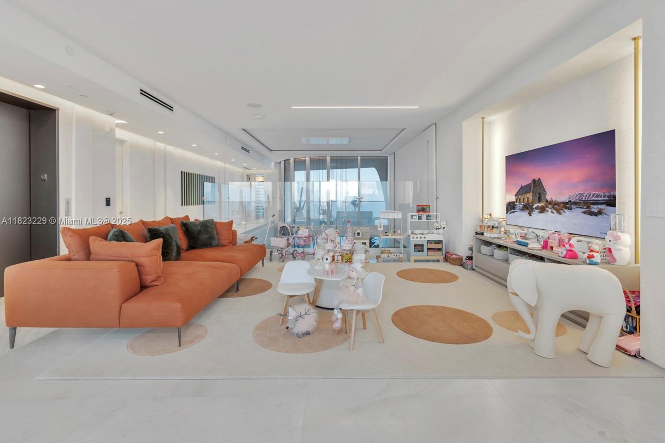 JADE SIGNATURE CONDO - Residential