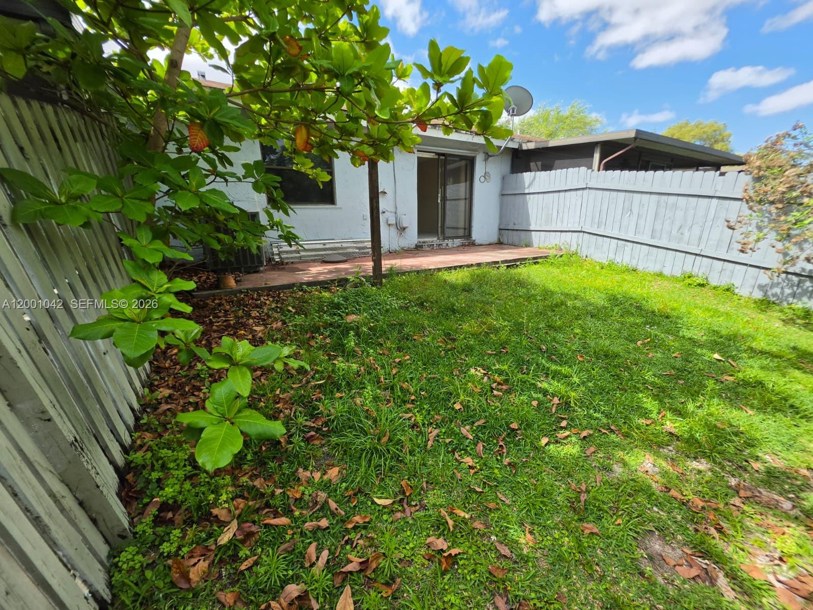 HEFTLER TOWNHOUSES AT RED - Residential