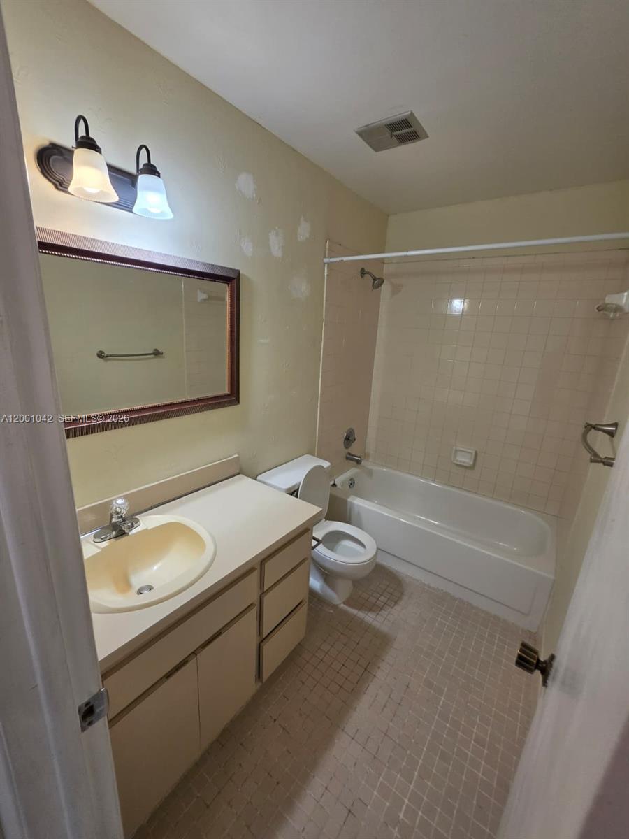 HEFTLER TOWNHOUSES AT RED - Residential