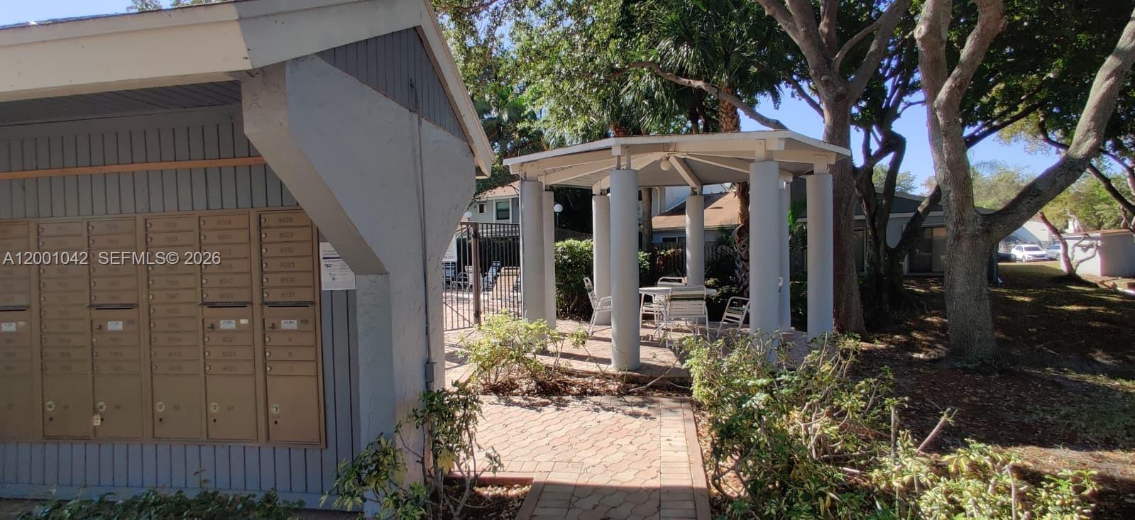 HEFTLER TOWNHOUSES AT RED - Residential