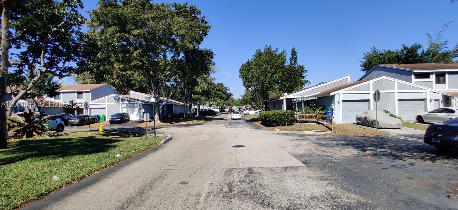HEFTLER TOWNHOUSES AT RED - Residential