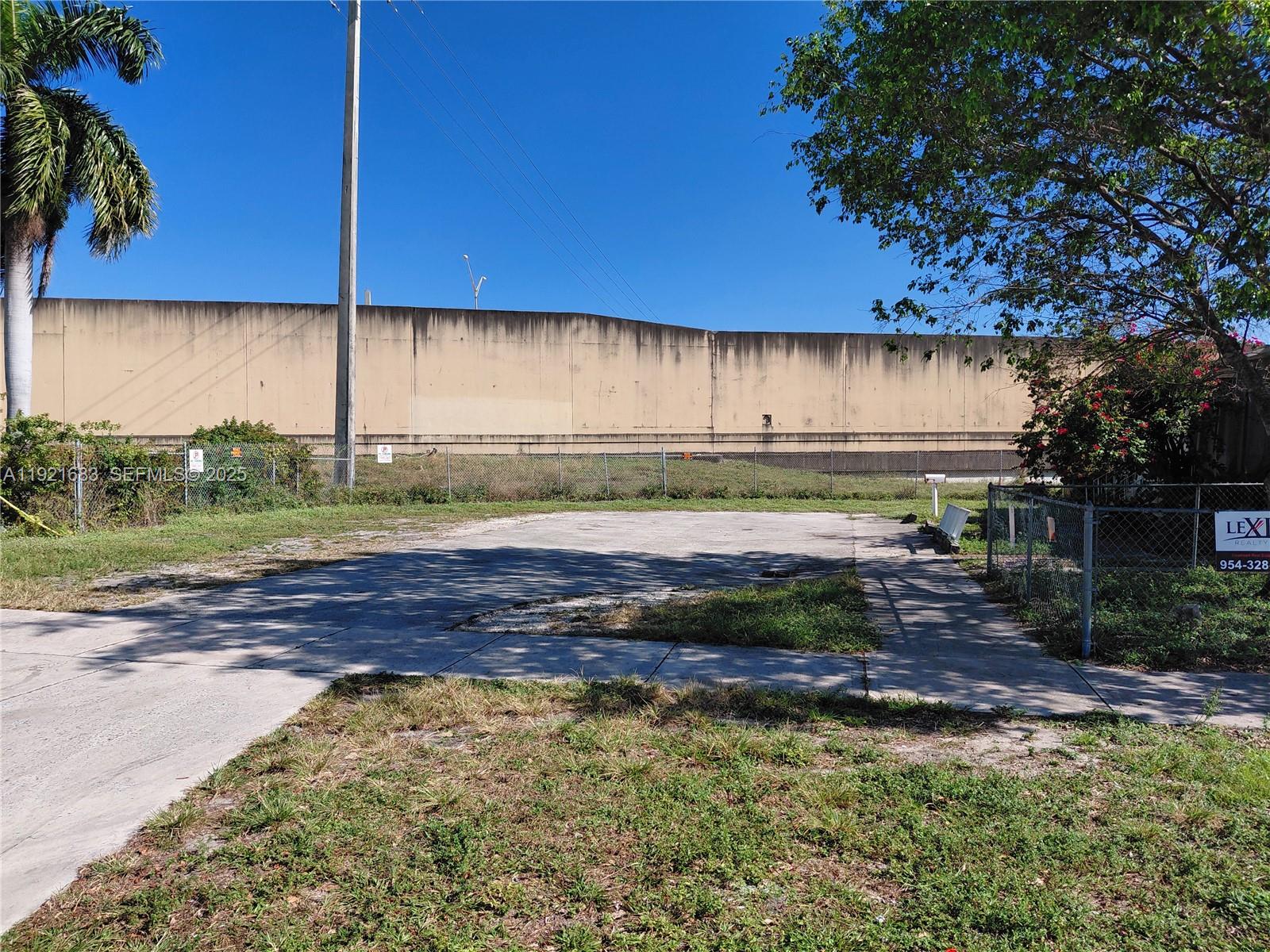 LITTLE RIVER SCH TRACK - Residential Income