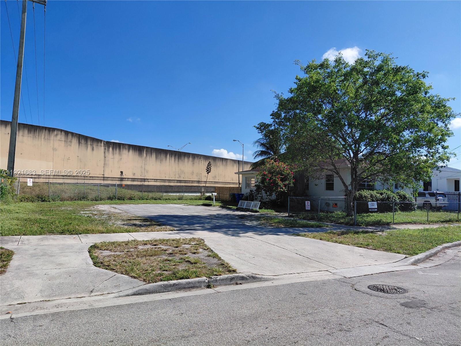 LITTLE RIVER SCH TRACK - Residential Income