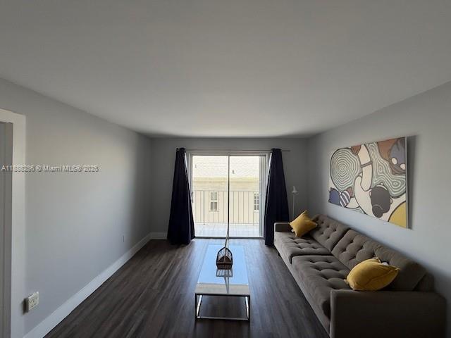 1615 Meridian Ave 303