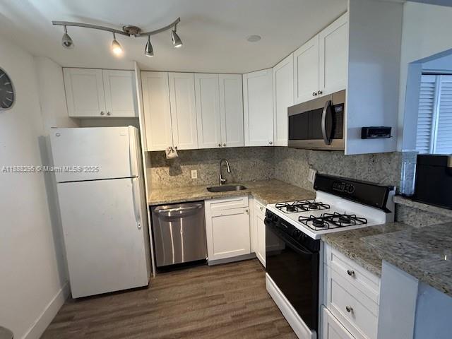 1615 Meridian Ave 303