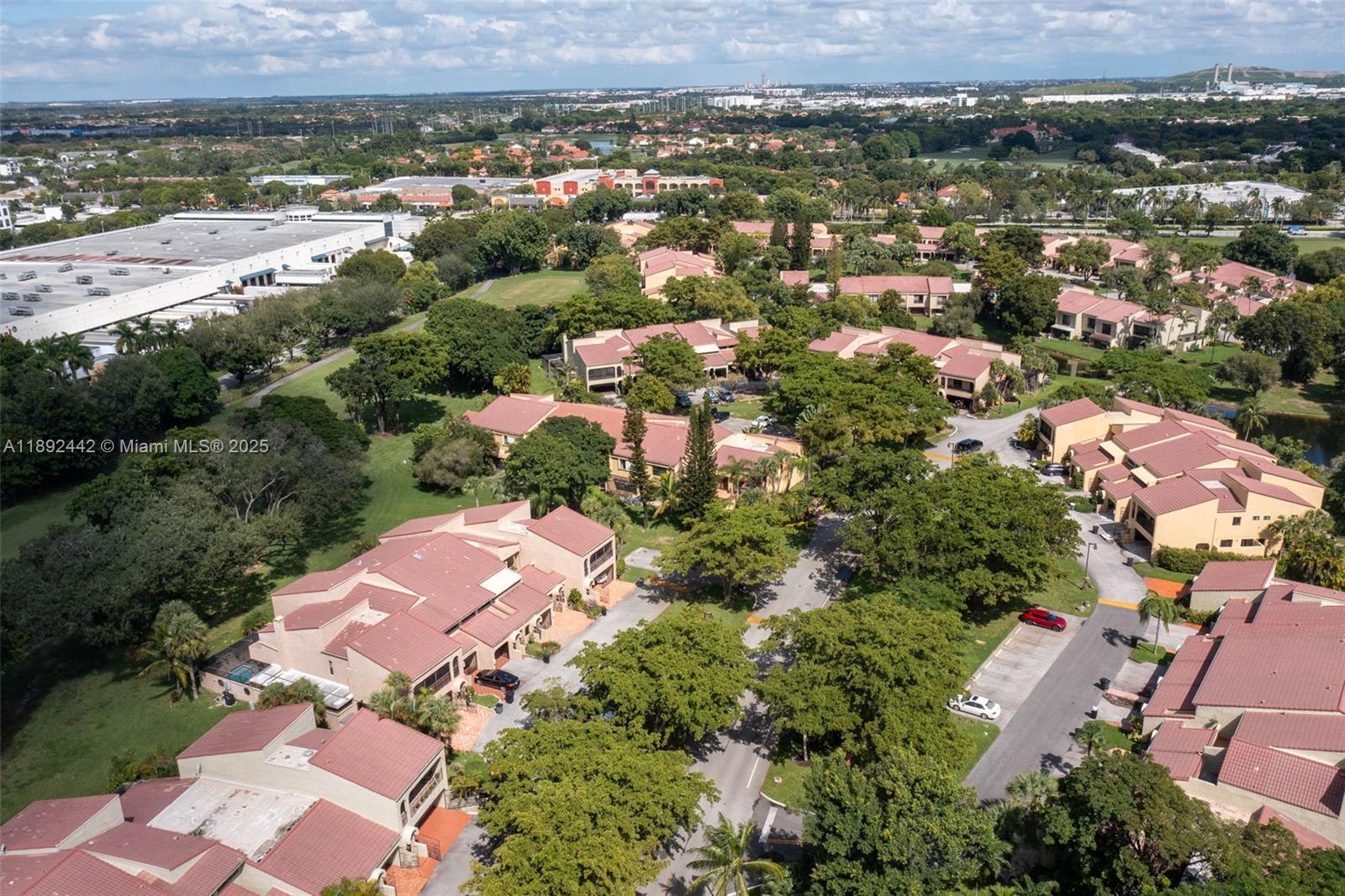 COSTA DEL SOL CONDO NO 3 - Residential
