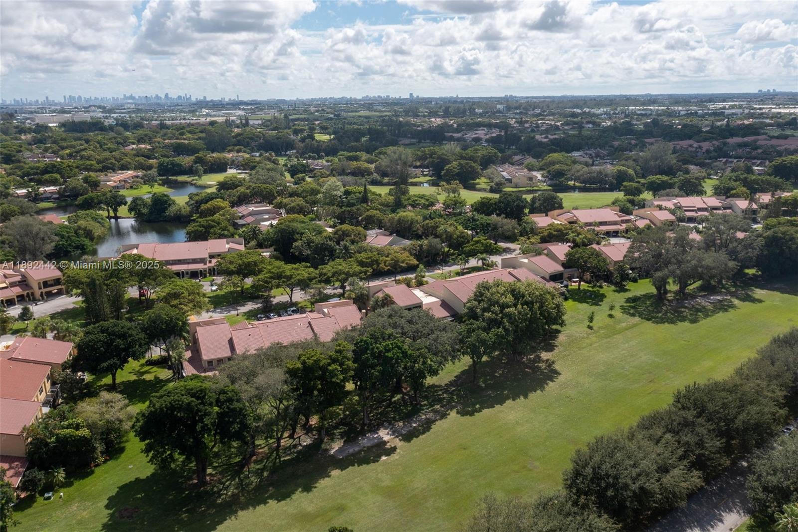 COSTA DEL SOL CONDO NO 3 - Residential