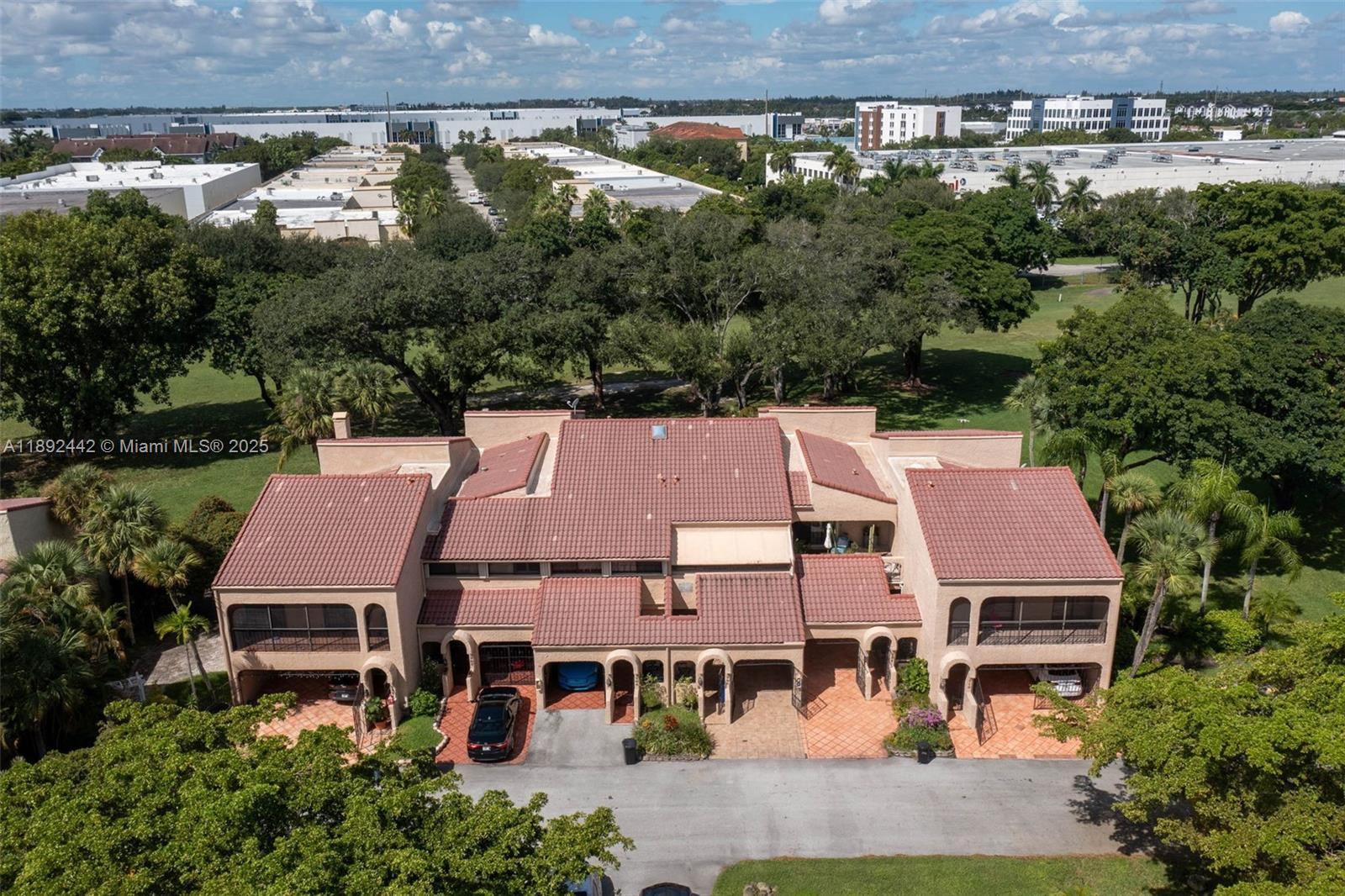COSTA DEL SOL CONDO NO 3 - Residential